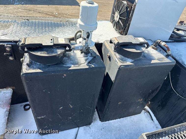 image for item EG2550 2017 Ford F750 Super Duty utility / service truck