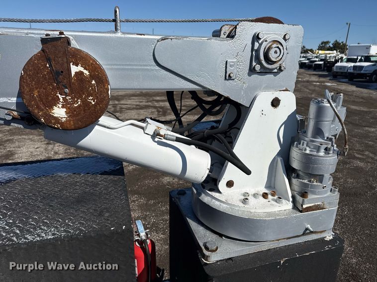 image for item EG2550 2017 Ford F750 Super Duty utility / service truck