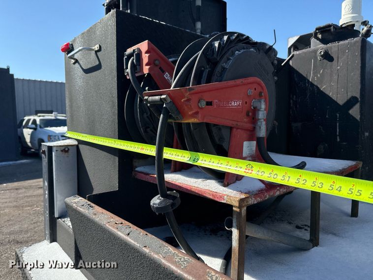 image for item EG2550 2017 Ford F750 Super Duty utility / service truck