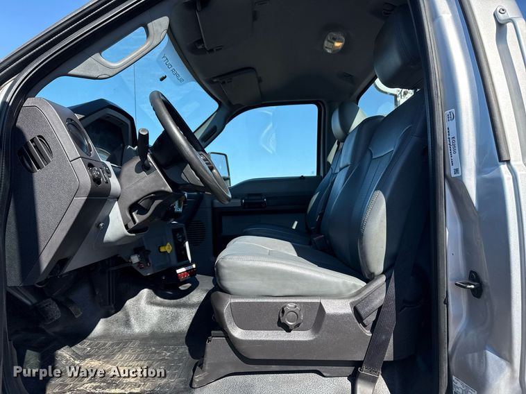 image for item EG2550 2017 Ford F750 Super Duty utility / service truck