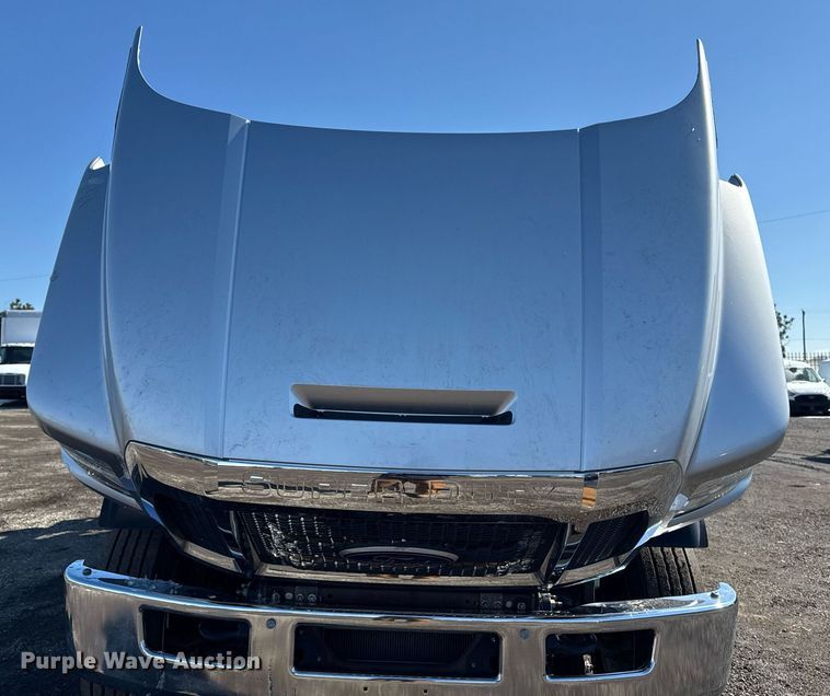 image for item EG2550 2017 Ford F750 Super Duty utility / service truck