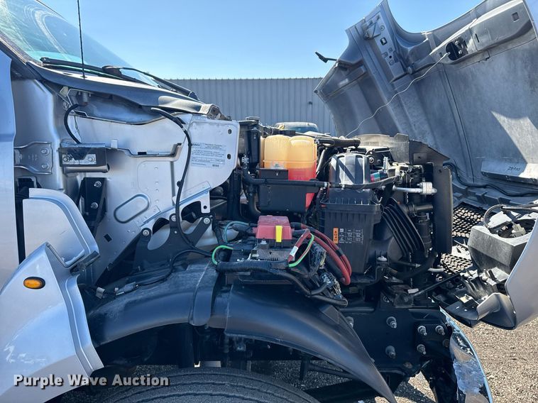 image for item EG2550 2017 Ford F750 Super Duty utility / service truck