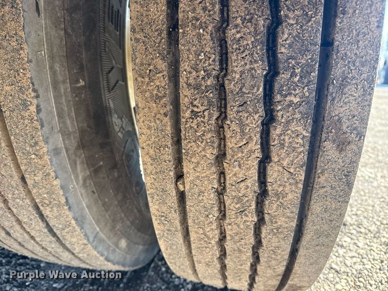 image for item EG2550 2017 Ford F750 Super Duty utility / service truck