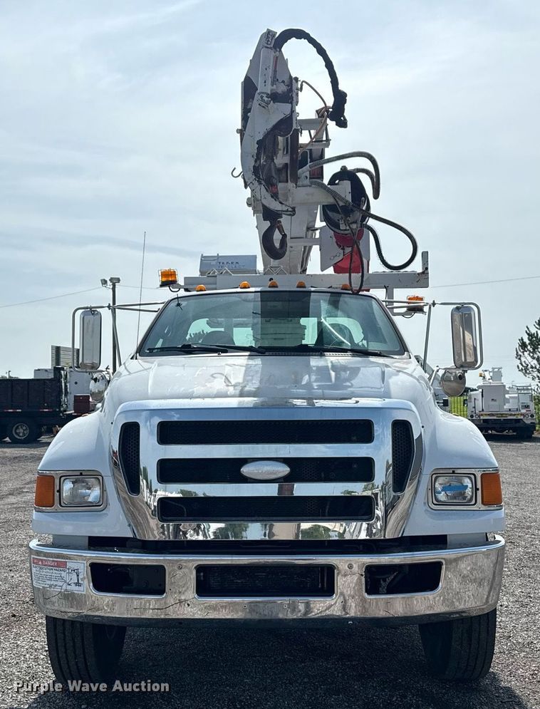 image for item EG6040 2009 Ford F750 digger derrick truck