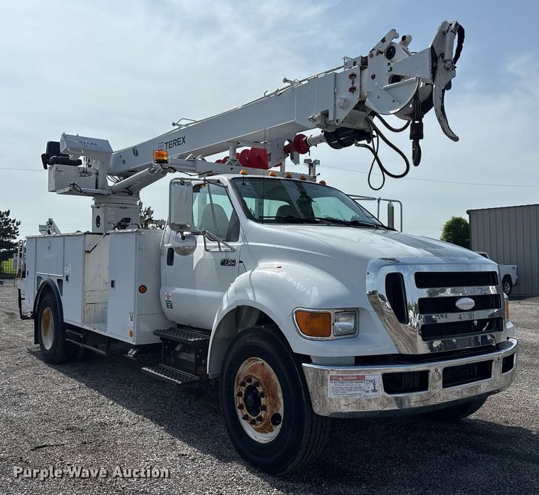 image for item EG6040 2009 Ford F750 digger derrick truck