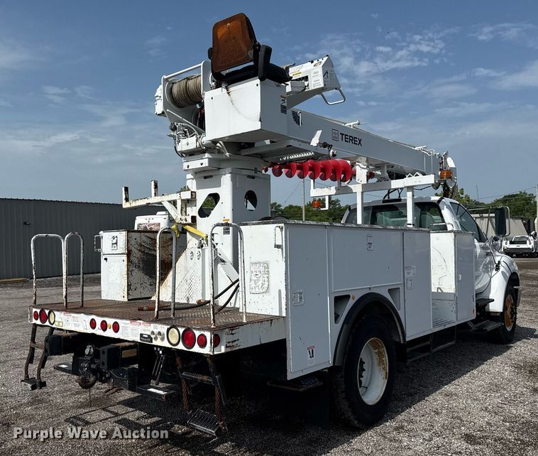 image for item EG6040 2009 Ford F750 digger derrick truck