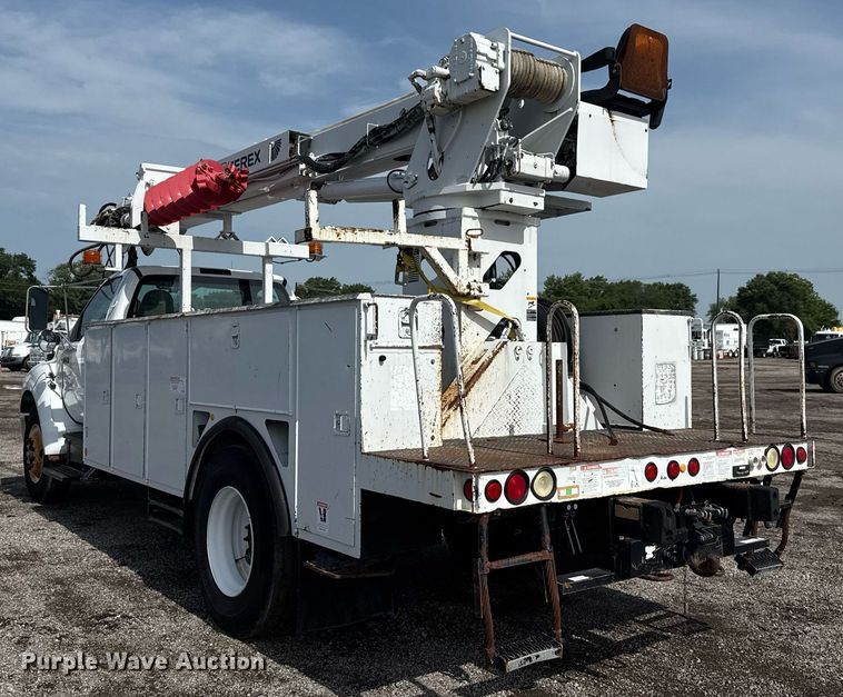 image for item EG6040 2009 Ford F750 digger derrick truck