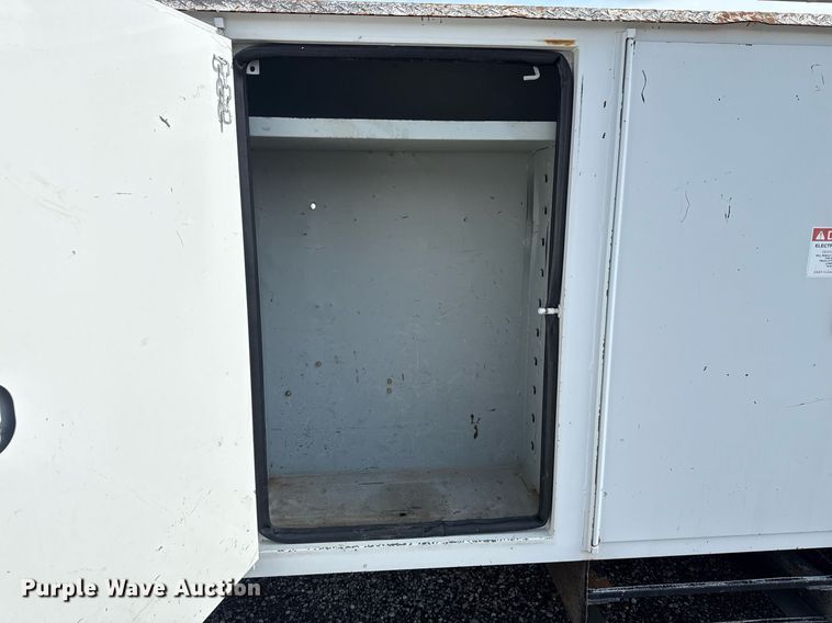 image for item EG6040 2009 Ford F750 digger derrick truck