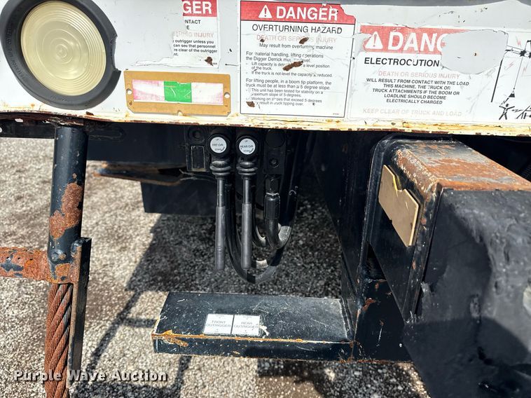 image for item EG6040 2009 Ford F750 digger derrick truck