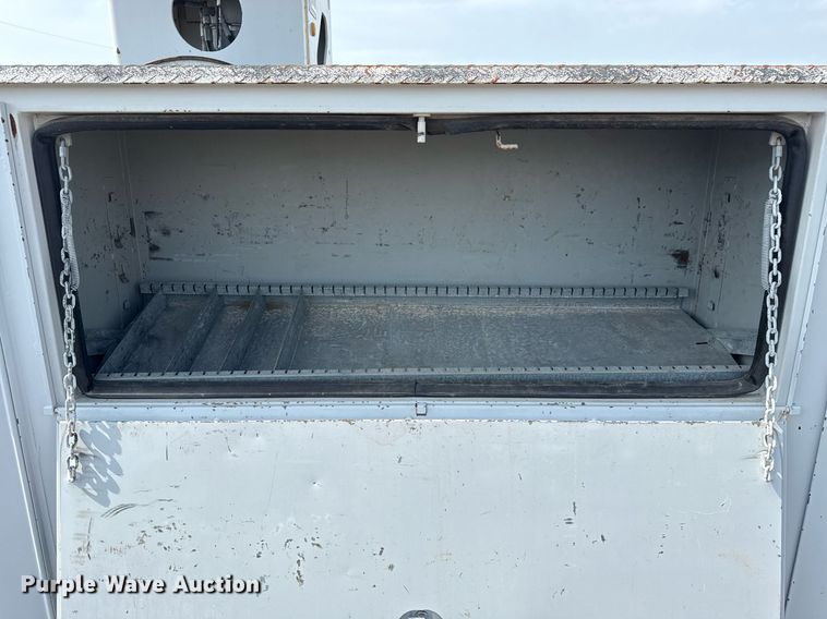 image for item EG6040 2009 Ford F750 digger derrick truck