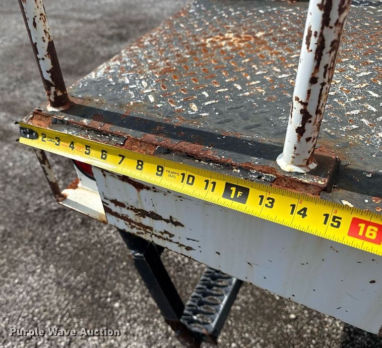 image for item EG6040 2009 Ford F750 digger derrick truck