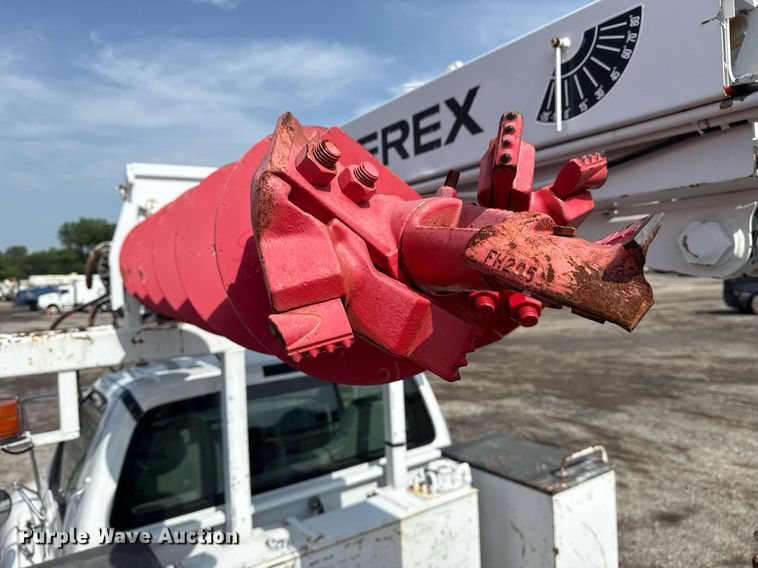 image for item EG6040 2009 Ford F750 digger derrick truck