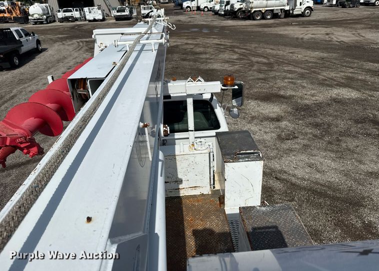 image for item EG6040 2009 Ford F750 digger derrick truck