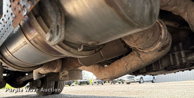 image for item EG6040 2009 Ford F750 digger derrick truck