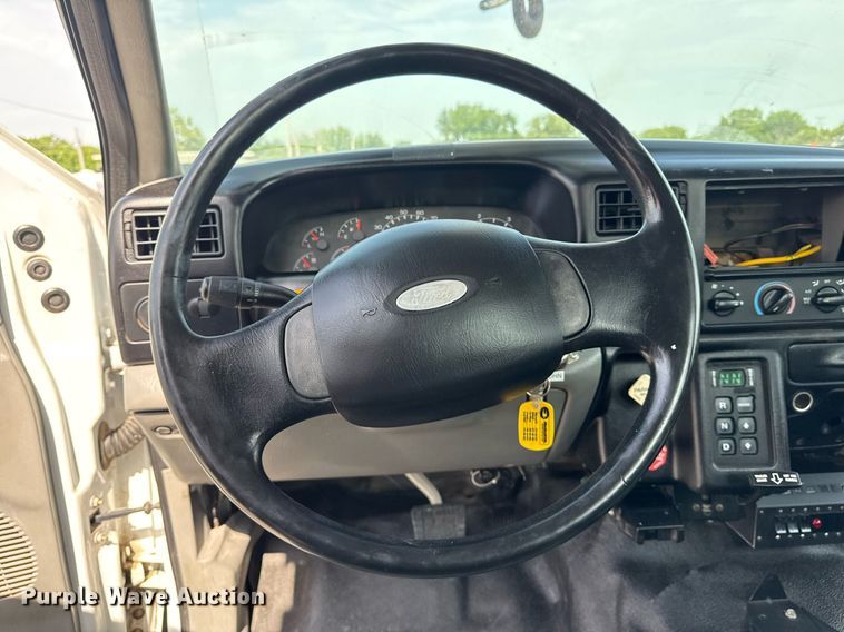 image for item EG6040 2009 Ford F750 digger derrick truck