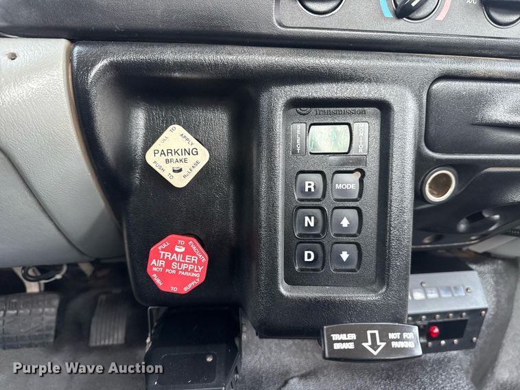 image for item EG6040 2009 Ford F750 digger derrick truck