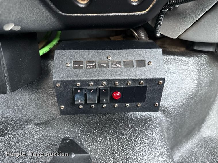 image for item EG6040 2009 Ford F750 digger derrick truck