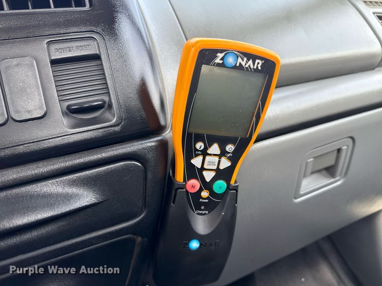 image for item EG6040 2009 Ford F750 digger derrick truck