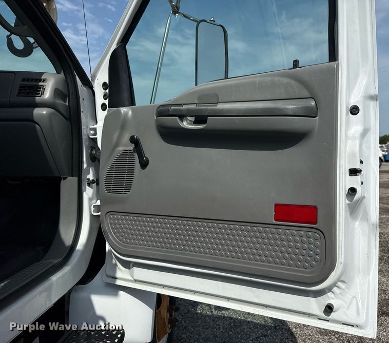 image for item EG6040 2009 Ford F750 digger derrick truck