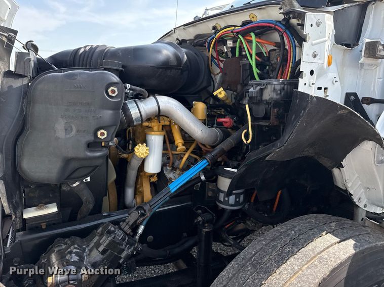 image for item EG6040 2009 Ford F750 digger derrick truck