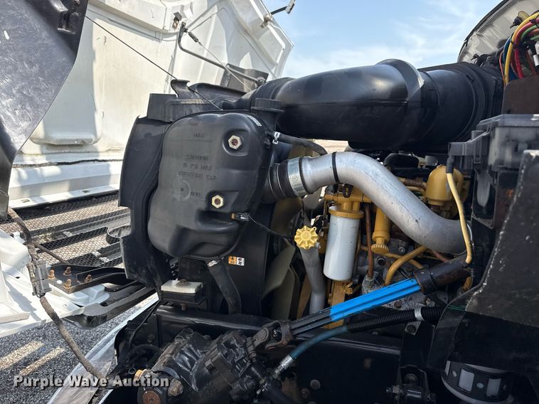 image for item EG6040 2009 Ford F750 digger derrick truck