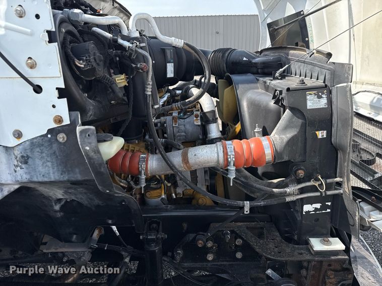 image for item EG6040 2009 Ford F750 digger derrick truck