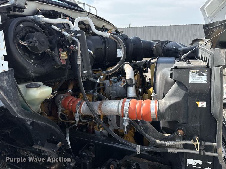 image for item EG6040 2009 Ford F750 digger derrick truck