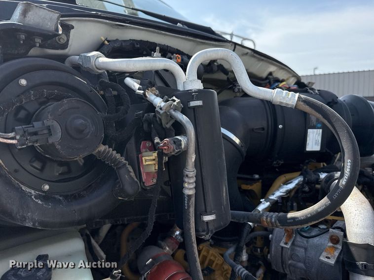 image for item EG6040 2009 Ford F750 digger derrick truck