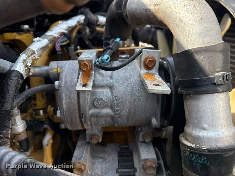 image for item EG6040 2009 Ford F750 digger derrick truck