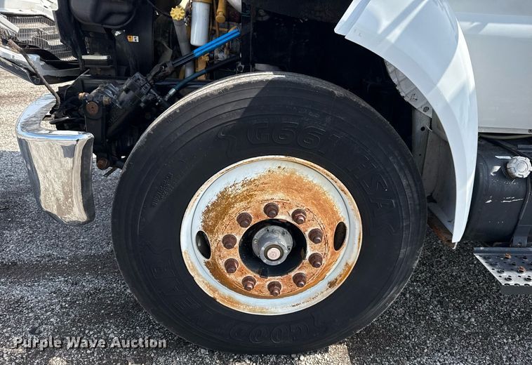 image for item EG6040 2009 Ford F750 digger derrick truck