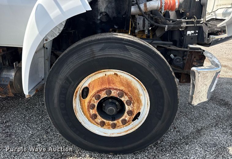 image for item EG6040 2009 Ford F750 digger derrick truck