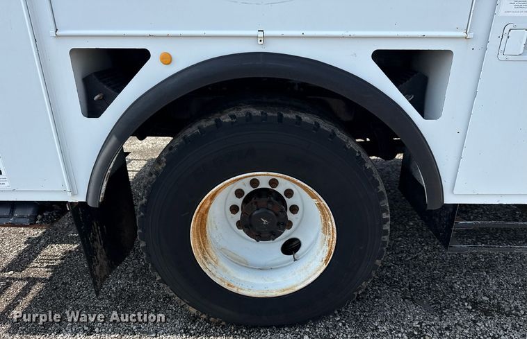 image for item EG6040 2009 Ford F750 digger derrick truck