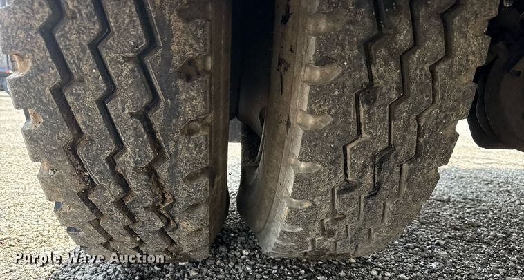 image for item EG6040 2009 Ford F750 digger derrick truck