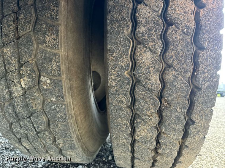 image for item EG6040 2009 Ford F750 digger derrick truck