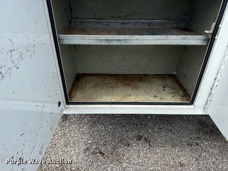 image for item EG6045 2017 Chevrolet Silverado 3500HD utility bed pickup truck