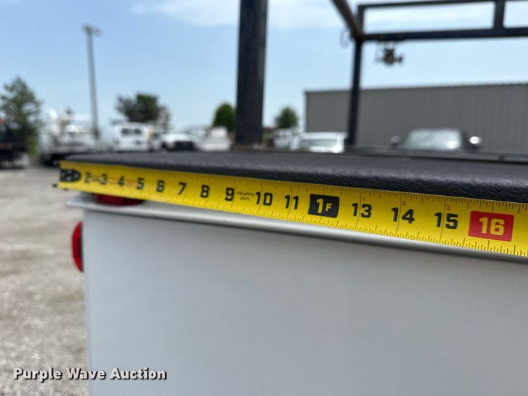 image for item EG6045 2017 Chevrolet Silverado 3500HD utility bed pickup truck