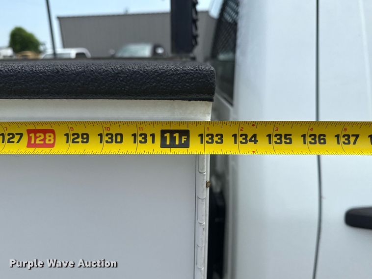 image for item EG6045 2017 Chevrolet Silverado 3500HD utility bed pickup truck