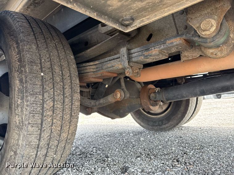 image for item EG6045 2017 Chevrolet Silverado 3500HD utility bed pickup truck