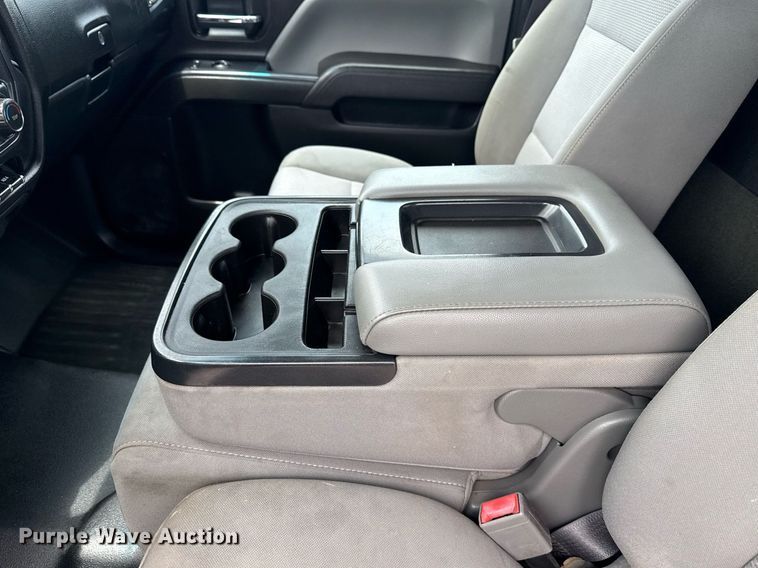 image for item EG6045 2017 Chevrolet Silverado 3500HD utility bed pickup truck