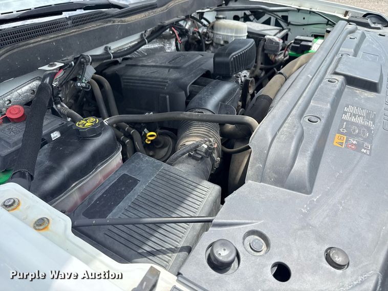 image for item EG6045 2017 Chevrolet Silverado 3500HD utility bed pickup truck