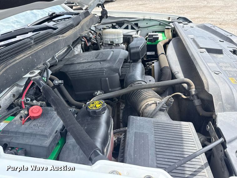 image for item EG6045 2017 Chevrolet Silverado 3500HD utility bed pickup truck