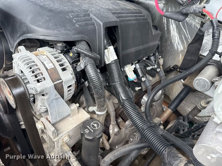 image for item EG6045 2017 Chevrolet Silverado 3500HD utility bed pickup truck