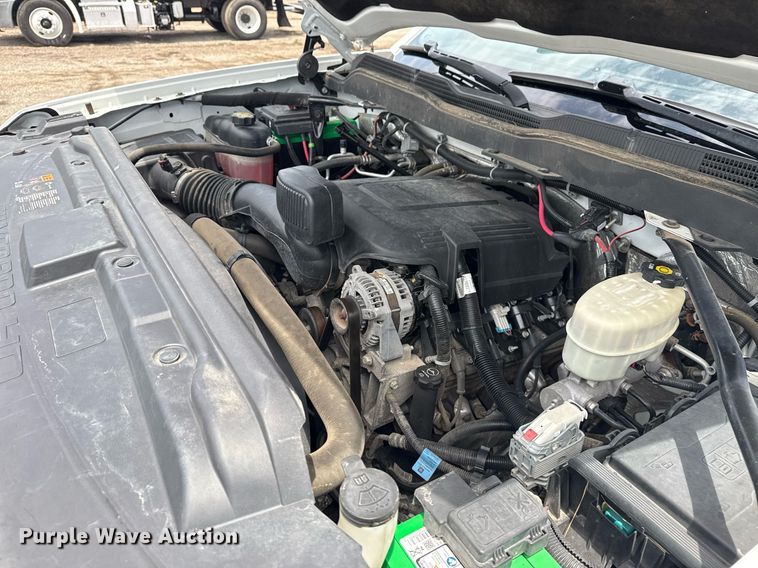 image for item EG6045 2017 Chevrolet Silverado 3500HD utility bed pickup truck