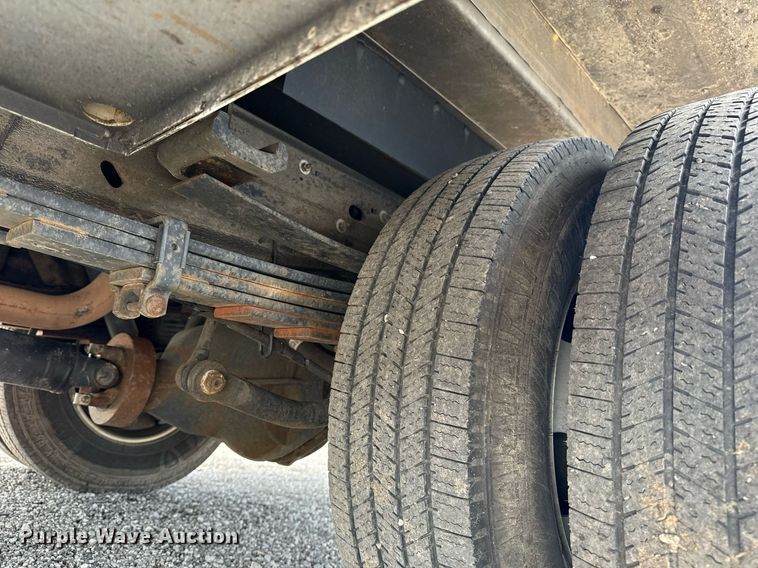 image for item EG6045 2017 Chevrolet Silverado 3500HD utility bed pickup truck