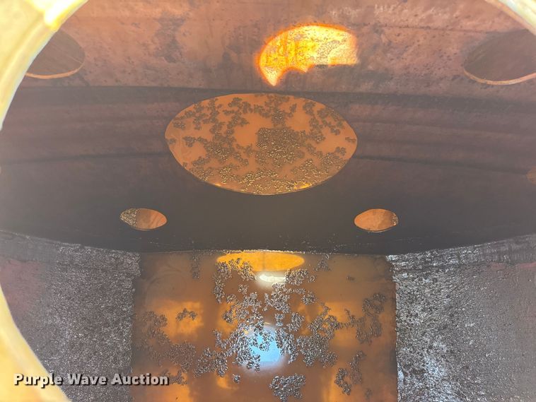 image for item EG6086 2013 Peterbilt 337 oilfield acidizing pump truck