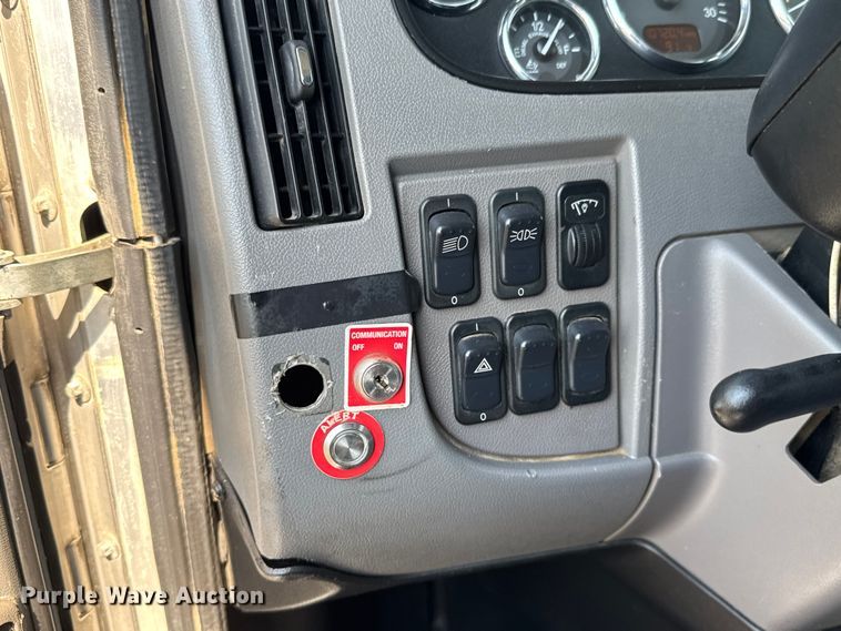 image for item EG6086 2013 Peterbilt 337 oilfield acidizing pump truck