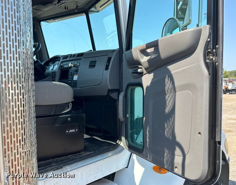 image for item EG6086 2013 Peterbilt 337 oilfield acidizing pump truck