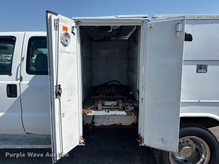 image for item EG6095 2007 Ford F550 Super Duty utility / service truck