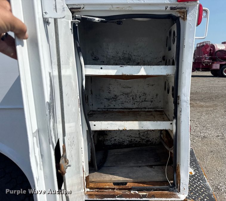 image for item EG6095 2007 Ford F550 Super Duty utility / service truck