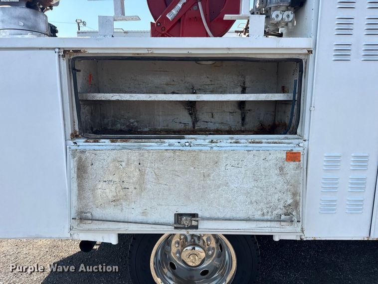 image for item EG6095 2007 Ford F550 Super Duty utility / service truck